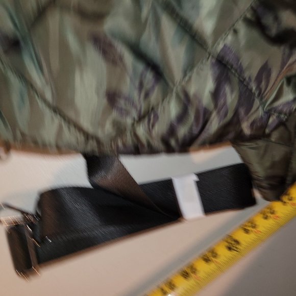 Brand new Women's Purse with makeup bag & another larger bag--$50 obo - Picture 7 of 11